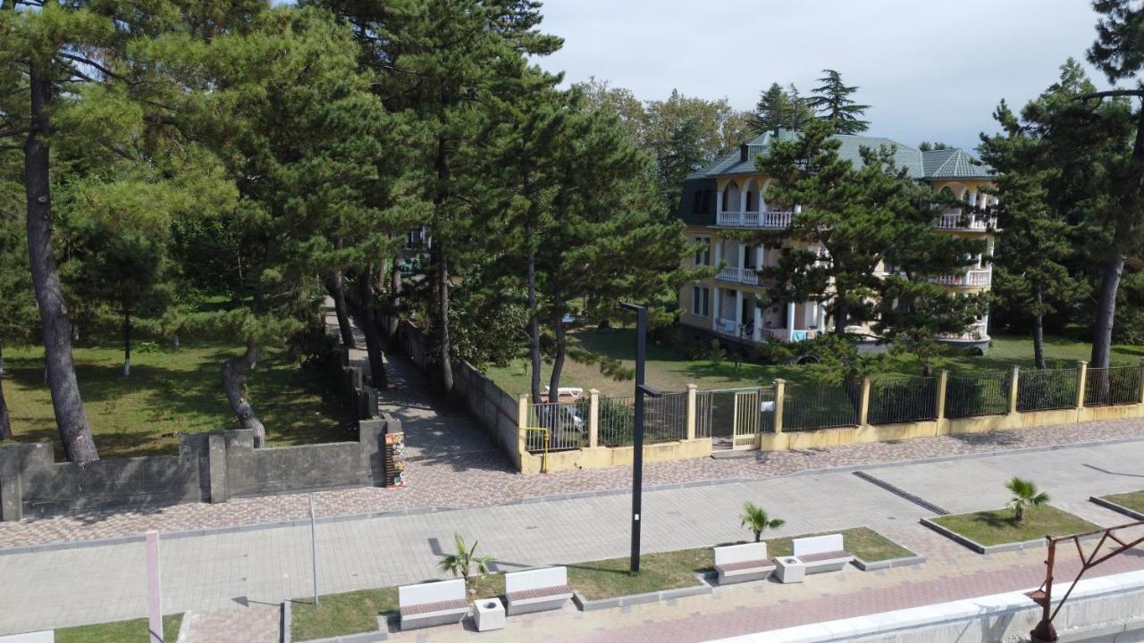 Marshal Resort 科布列季 外观 照片